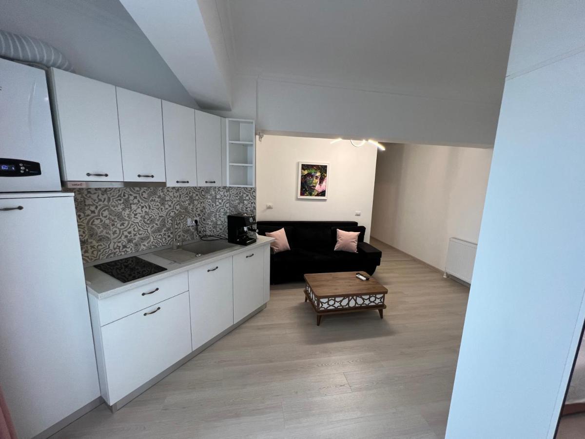 Apartment Kitty Studio Sunset Lake Mamaia